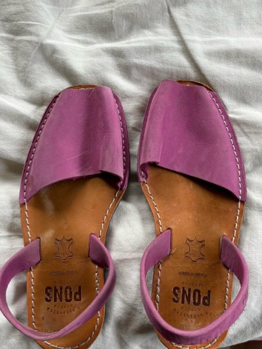 PONS Leather Open-Toe Slide Sandals in Magenta
